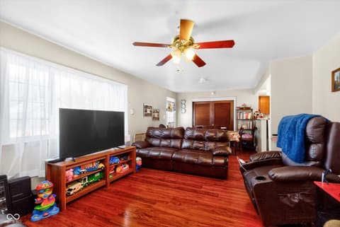 Family room at 6139 Norwaldo Avenue, Indianapolis, IN