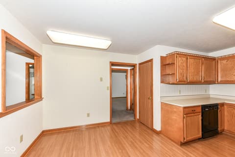Photo of 8214 Bentley Farms Drive, Indianapolis, IN