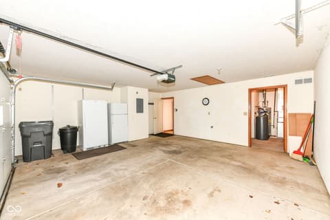 Photo of 8214 Bentley Farms Drive, Indianapolis, IN