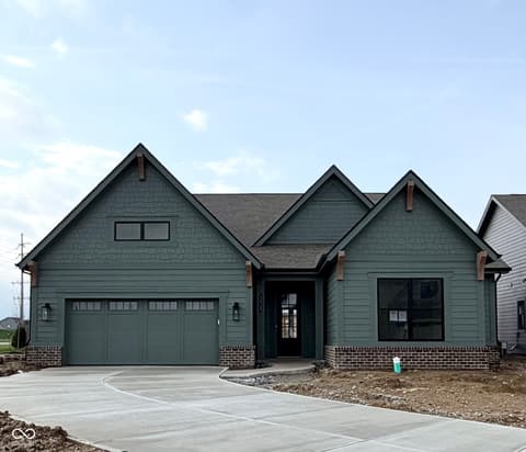 1413 Crosstie Circle