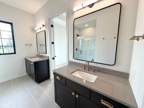 Primary bathroom at 1413 Crosstie Circle, Westfield, IN