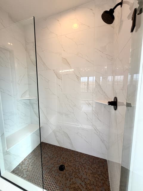 Primary bathroom at 1413 Crosstie Circle, Westfield, IN