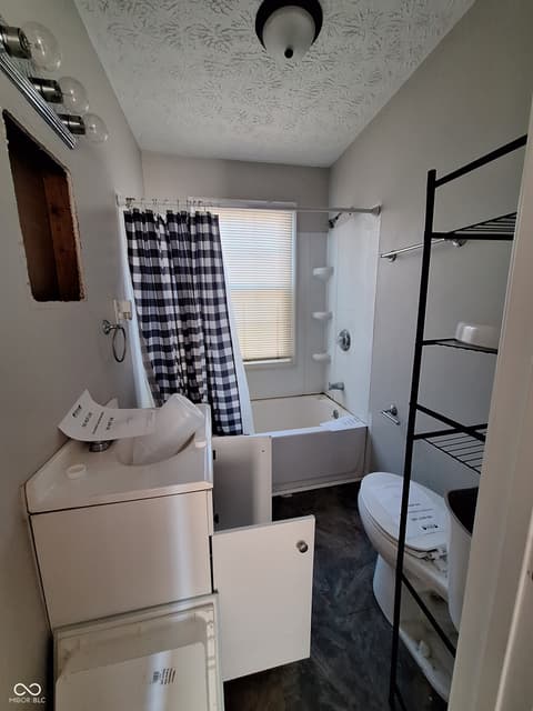 Photo of 2232 W 58th Street, Indianapolis, IN