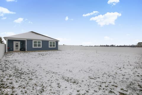 Photo of 3809 S Woodfield Drive, New Palestine, IN