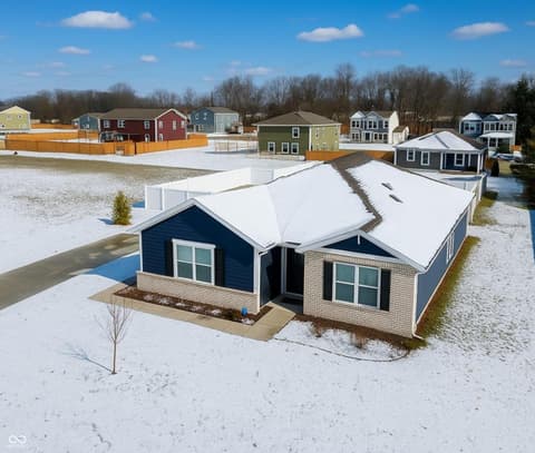 Photo of 3809 S Woodfield Drive, New Palestine, IN