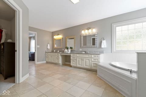 Primary bathroom at 14825 Latitude Way, Fishers, IN