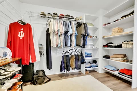 Walk In Closets — 4137 Grange Drive, Bargersville, IN