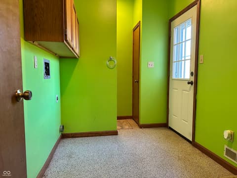 Laundry room at 3538 N 225 W, Crawfordsville, IN