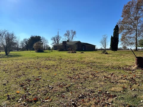 Yard at 3538 N 225 W, Crawfordsville, IN