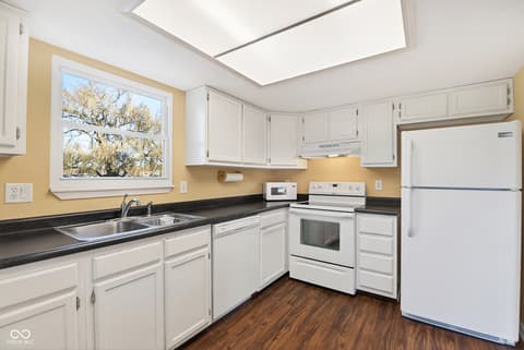 Photo of 7538 Castleton Farms North Drive, Indianapolis, IN