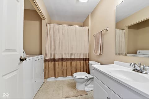 Photo of 7538 Castleton Farms North Drive, Indianapolis, IN
