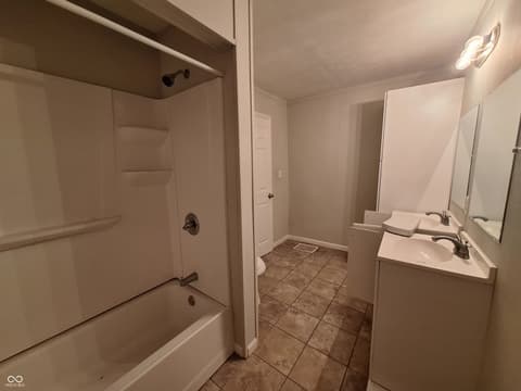 Photo of 928 S A Street, Elwood, IN