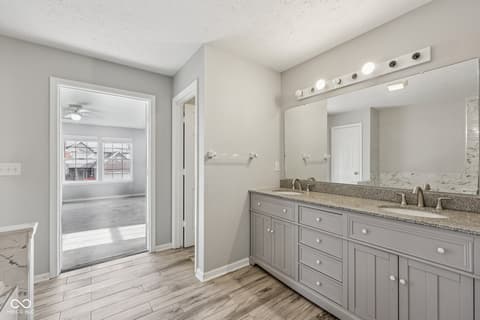 Photo of 7326 Sycamore Run Drive, Indianapolis, IN