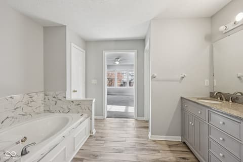 Photo of 7326 Sycamore Run Drive, Indianapolis, IN