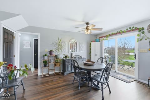 Dining room at 1027 S Teresa Drive, Martinsville, IN