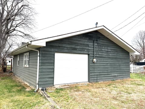 Photo of 806 S 17th Street, Elwood, IN