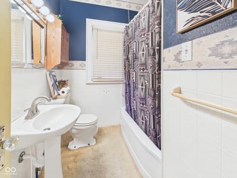 Photo of 201 E 38th Street, Anderson, IN