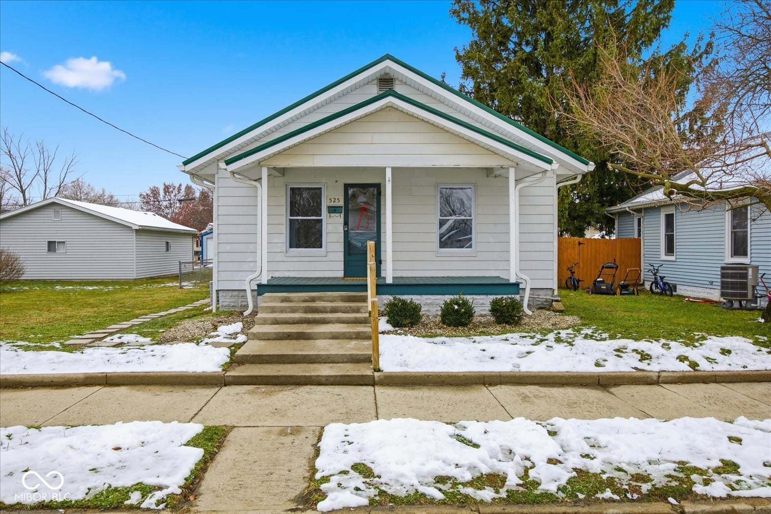 Front exterior at 525 Third Street, Shelbyville, IN