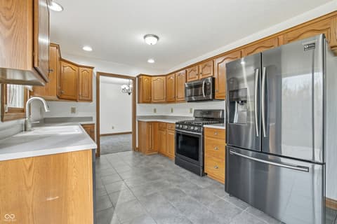 Photo of 404 Tara Circle, Greenwood, IN