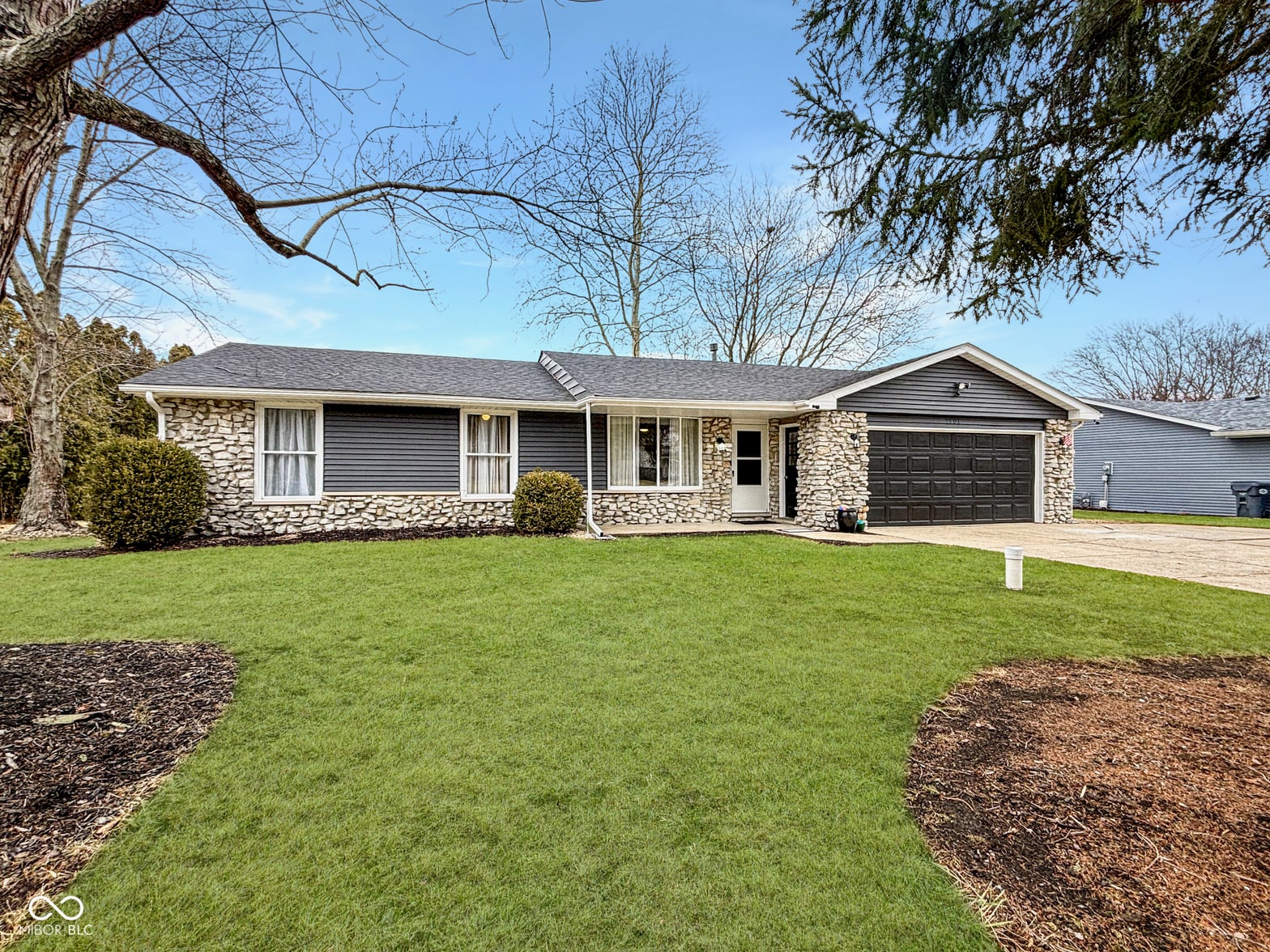 Front exterior at 1904 W Sun Valley Parkway, Muncie, IN