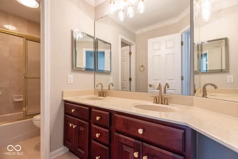 Photo of 9416 S Harbour Pointe Drive, Bloomington, IN