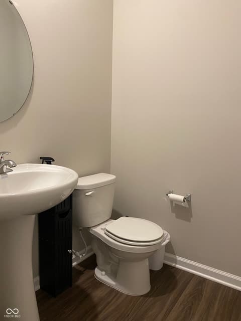 Bathroom at 833 Lando Creek Drive, Kokomo, IN