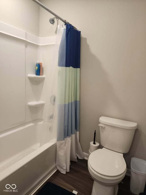 Bathroom at 833 Lando Creek Drive, Kokomo, IN