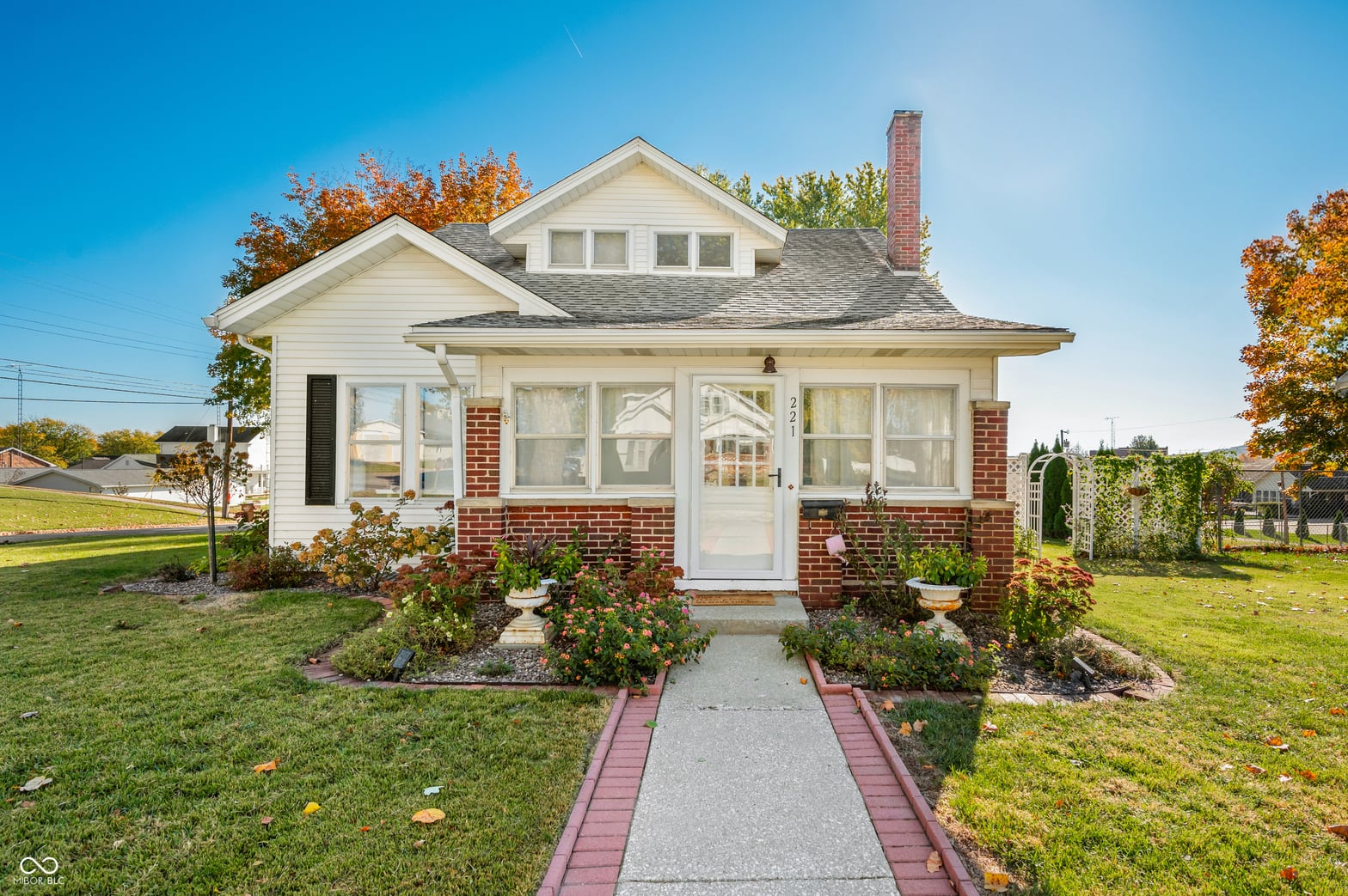 Photo of 221 N High Street, Brownstown, IN
