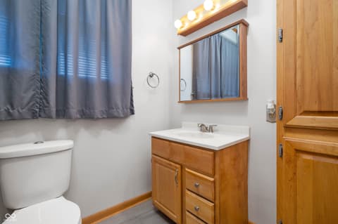 Photo of 4 W Henley Street, Carthage, IN