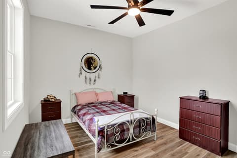 Photo of 1300 S B Street, Elwood, IN