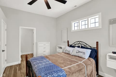 Photo of 1300 S B Street, Elwood, IN