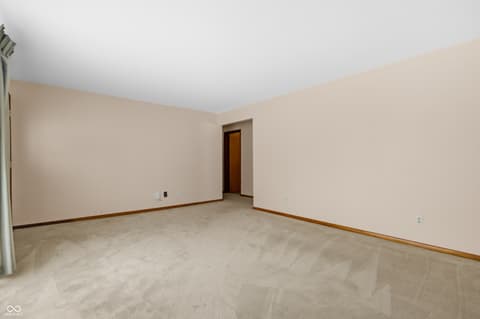 Photo of 6742 E County Road 900 N, Seymour, IN