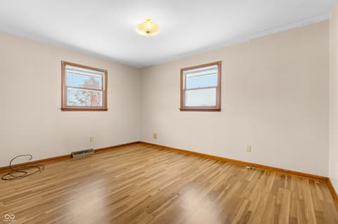 Photo of 6742 E County Road 900 N, Seymour, IN