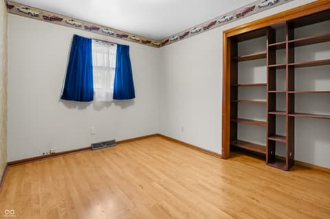 Photo of 6742 E County Road 900 N, Seymour, IN