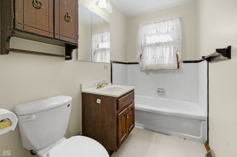 Photo of 6742 E County Road 900 N, Seymour, IN