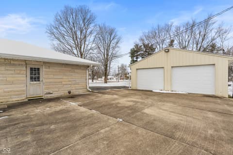 Photo of 6742 E County Road 900 N, Seymour, IN