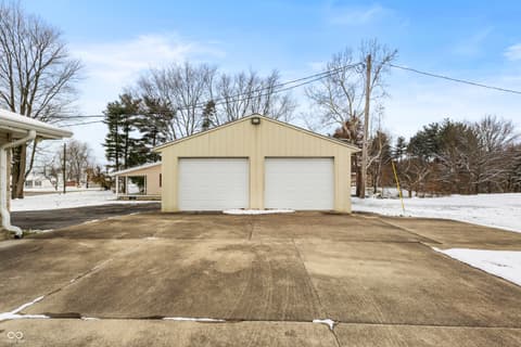 Photo of 6742 E County Road 900 N, Seymour, IN