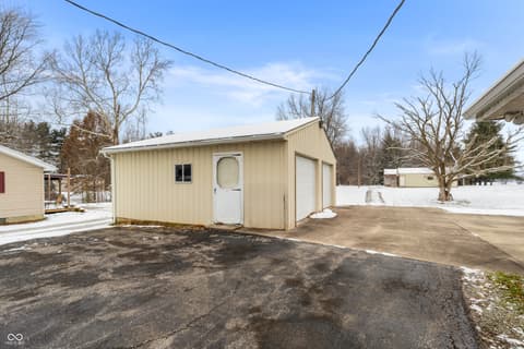 Photo of 6742 E County Road 900 N, Seymour, IN