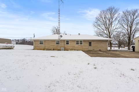 Photo of 6742 E County Road 900 N, Seymour, IN