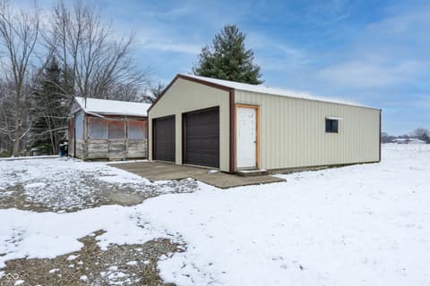 Photo of 6742 E County Road 900 N, Seymour, IN