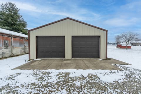 Photo of 6742 E County Road 900 N, Seymour, IN