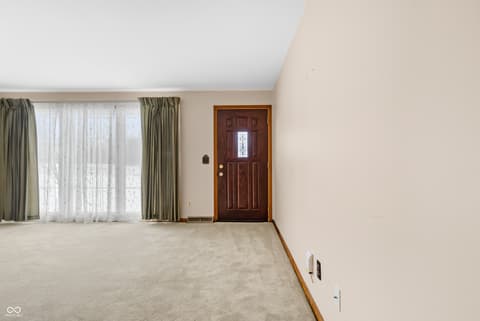 Photo of 6742 E County Road 900 N, Seymour, IN