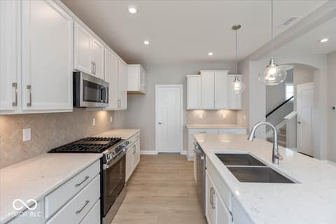 Photo of 934 Apryl Drive, Greenwood, IN