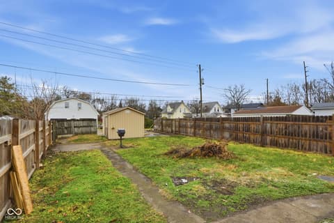 Yard at 330 N Beville Avenue, Indianapolis, IN