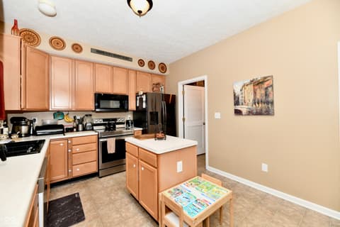Photo of 5862 Columbia Circle, Greenwood, IN