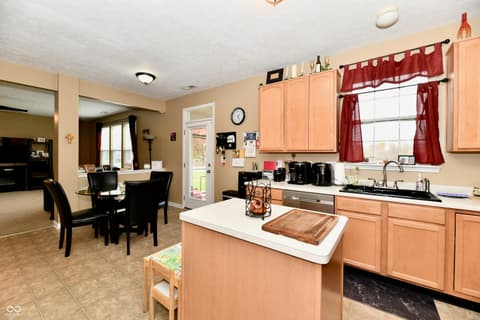 Photo of 5862 Columbia Circle, Greenwood, IN