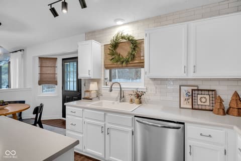 Photo of 6784 Cherry Blossom West Drive, Fishers, IN