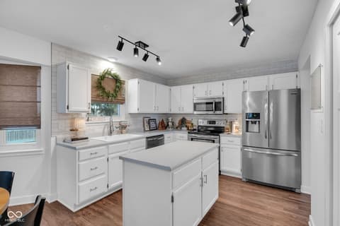 Photo of 6784 Cherry Blossom West Drive, Fishers, IN