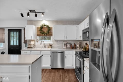 Photo of 6784 Cherry Blossom West Drive, Fishers, IN
