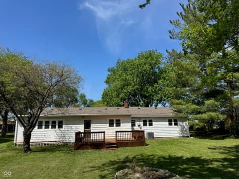Photo of 909 N Sadlier Drive, Indianapolis, IN
